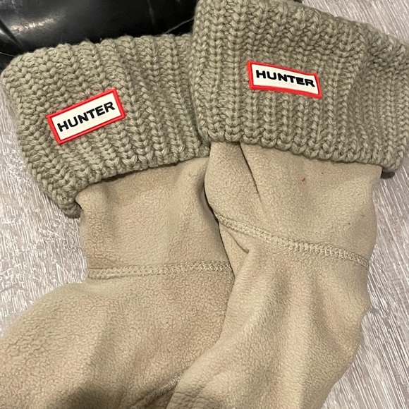 Hunter Boots- Size 7-Comes with boot socks - Picture 4 of 5